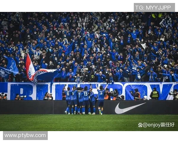 亚冠杯激战伊朗对阵巴林两队争夺小组出线权的关键之战