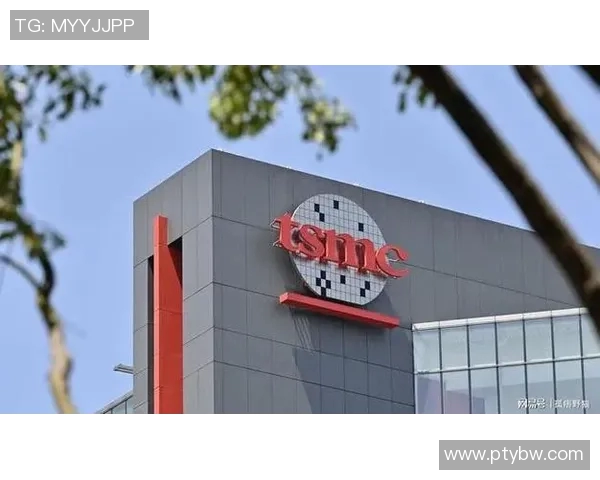 弗洛西与博洛尼的激烈对决揭示了足球战术的深层次博弈与精彩瞬间